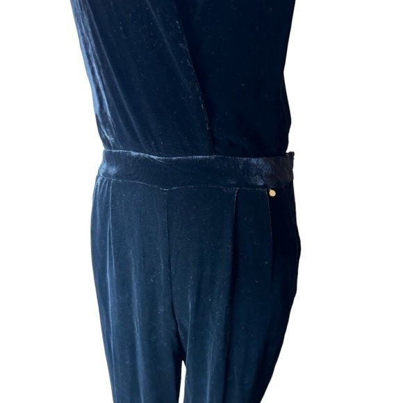 ANTHROPOLOGIE HARLYN Velvet Black Tuxedo Jumpsuit size S - Picture 4 of 13